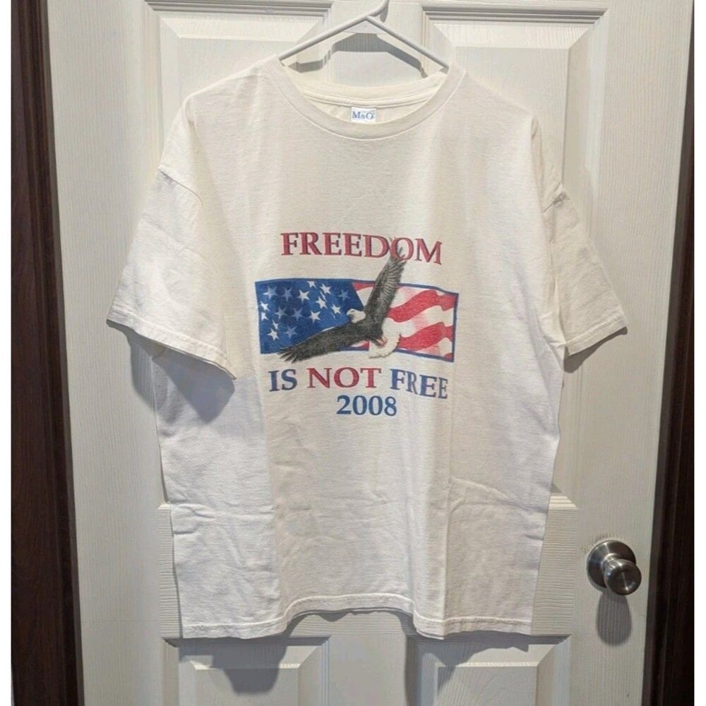 M&O KNITS Size Large White T-Shirt FREEDOM IS NOT FREE 2008 Eagle Print‎ Tee